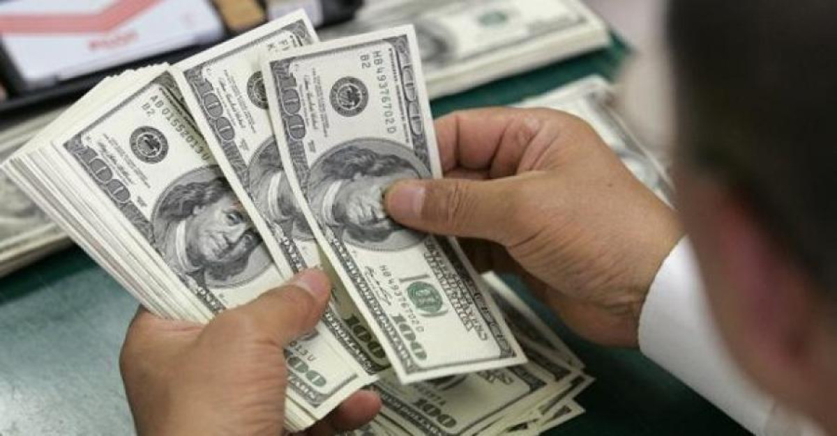 Dólar cotiza a la venta en 18.74 pesos 