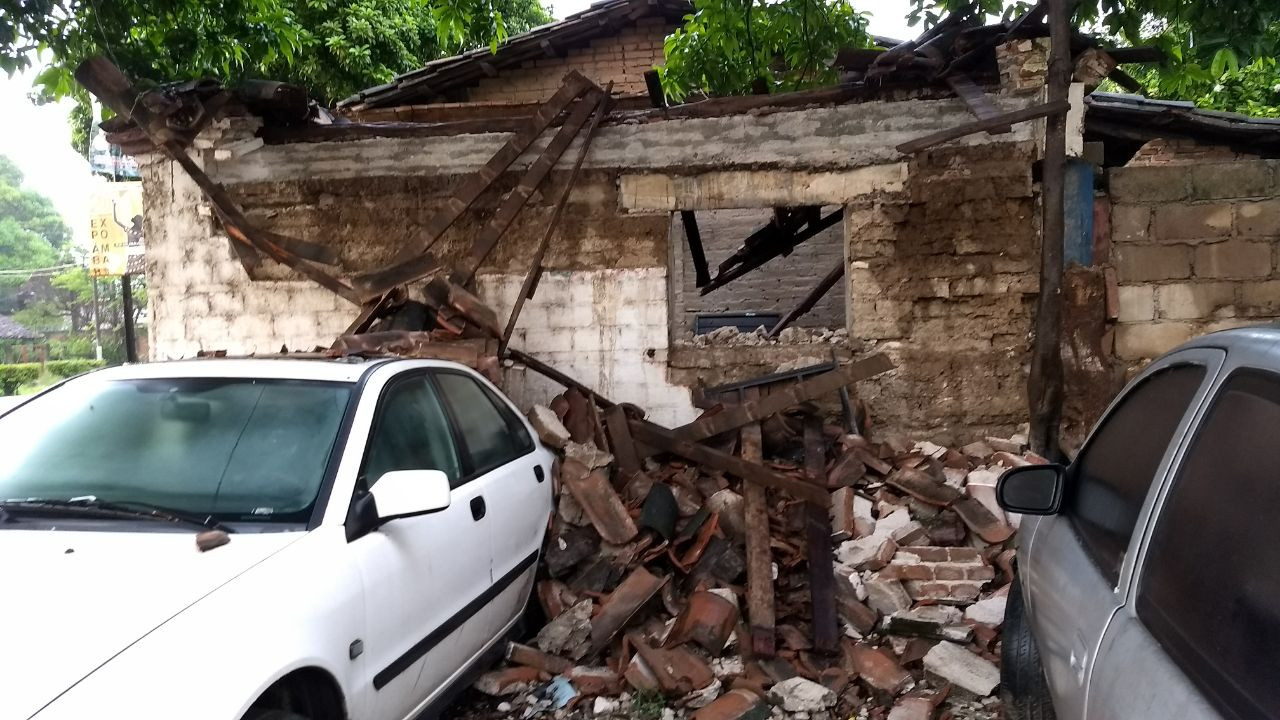Sismo deja daños y muertes a su paso