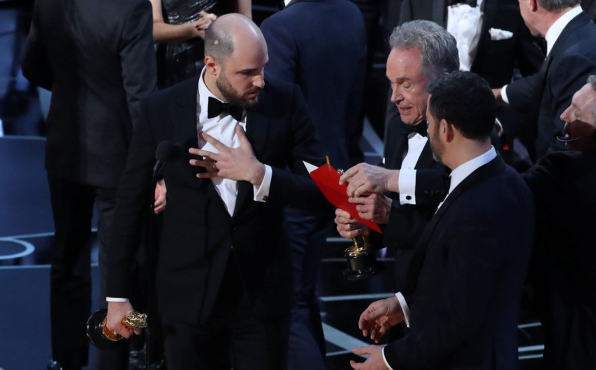 Inician investigación por error en entrega a mejor película en los Oscar