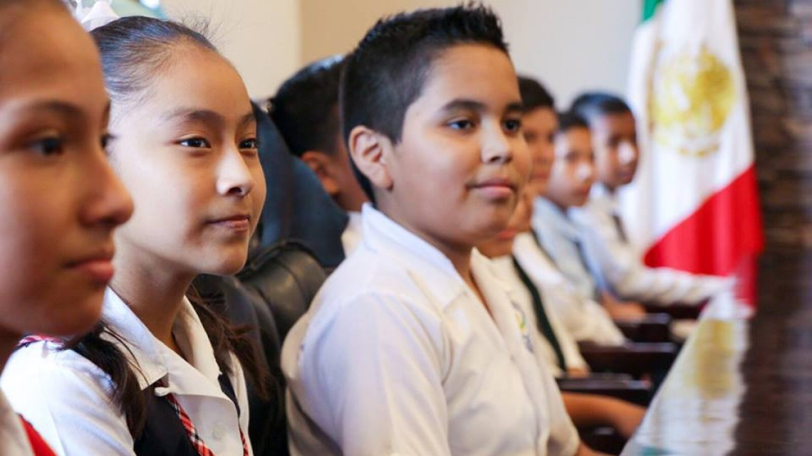 Alcaldesa de Altamira reafirma su compromiso con la educación