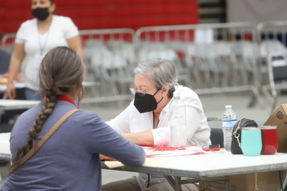 Continuará este viernes entrega de becas Una Nueva Era 