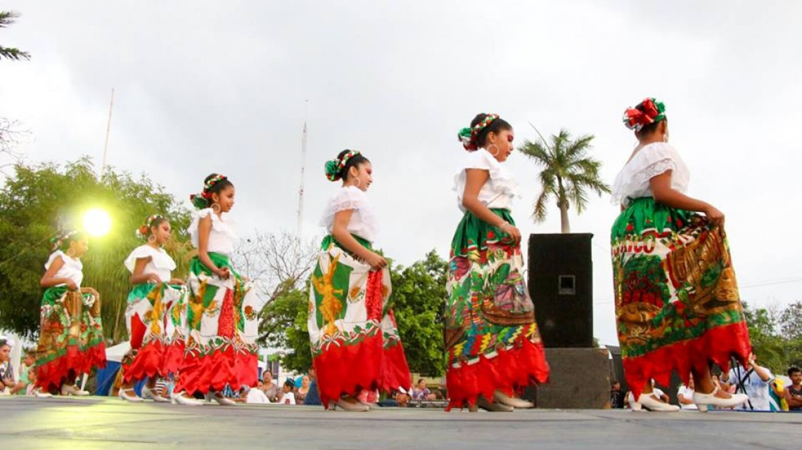 Se deleitan Altamirenses con actividades culturales