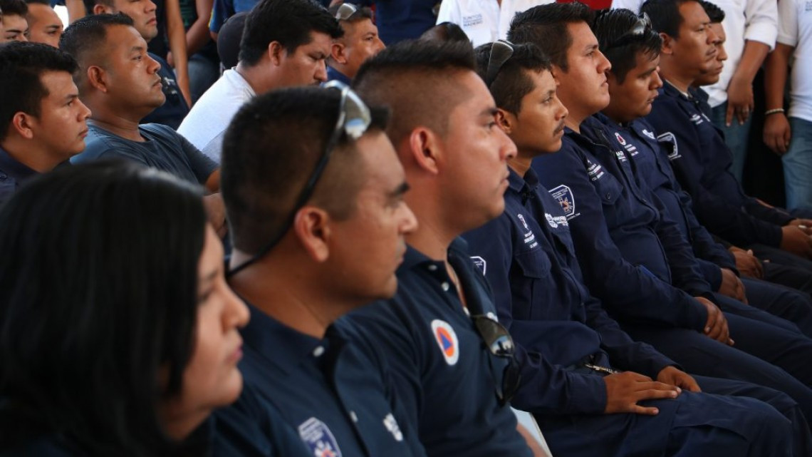 Equipan a Bomberos de Ciudad Madero