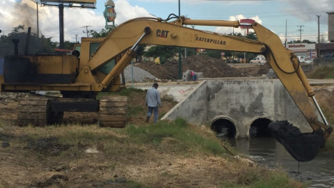 Avanzan proyectos de obra incluyen drenes pluviales y calles