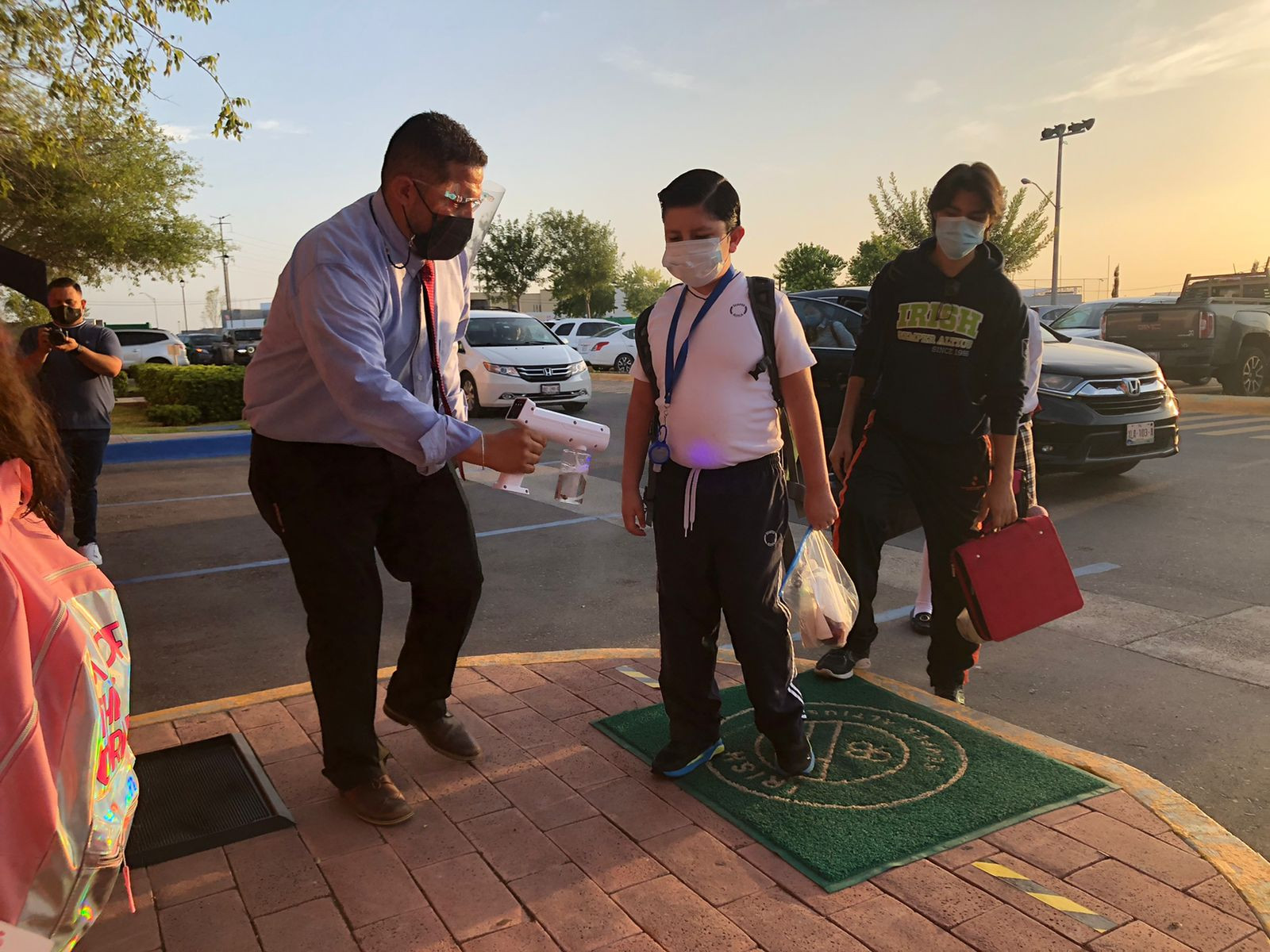 Regresan a clases virtuales y presenciales más de 82 mil estudiantes de Nuevo Laredo 