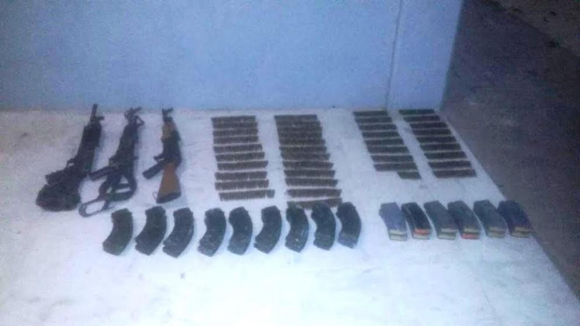  Policía Estatal asegura armas largas, cartuchos útiles y cargadores