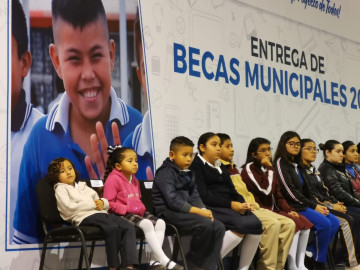 Da inicio la entrega de becas municipales 2019