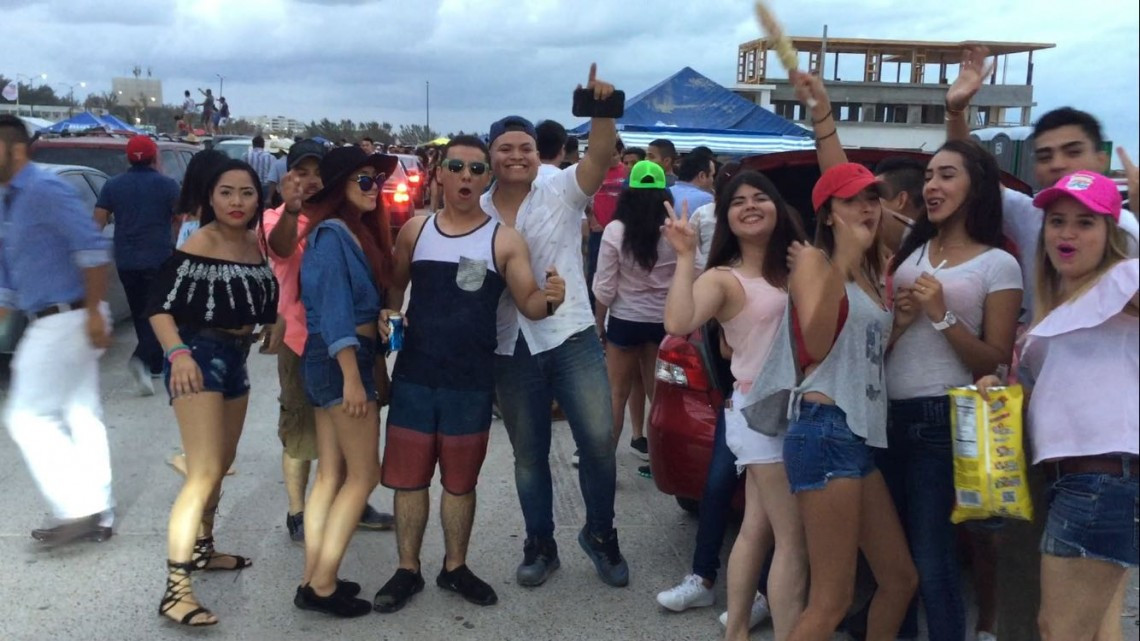 Con el tradicional playaso,arranca el periodo vacacional en Playa Miramar.
