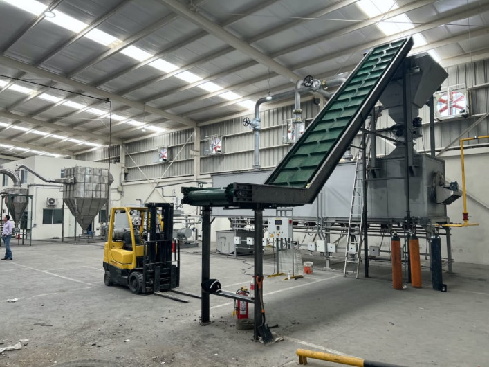 Impulsa SEDUMA proyecto ambiental contra llantas en desuso