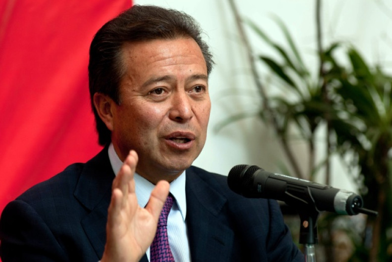 Camacho llama a que el PRI "sume" al pueblo