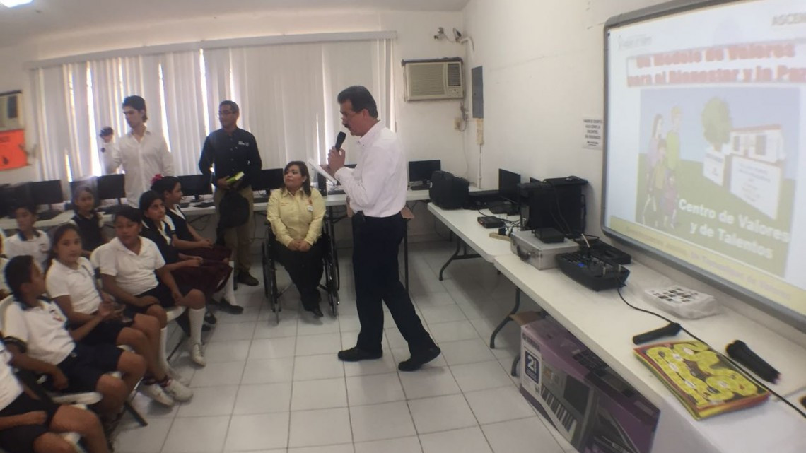 Presentan a Secretario de Bienestar Social estrategia "La paz para Tamaulipas"