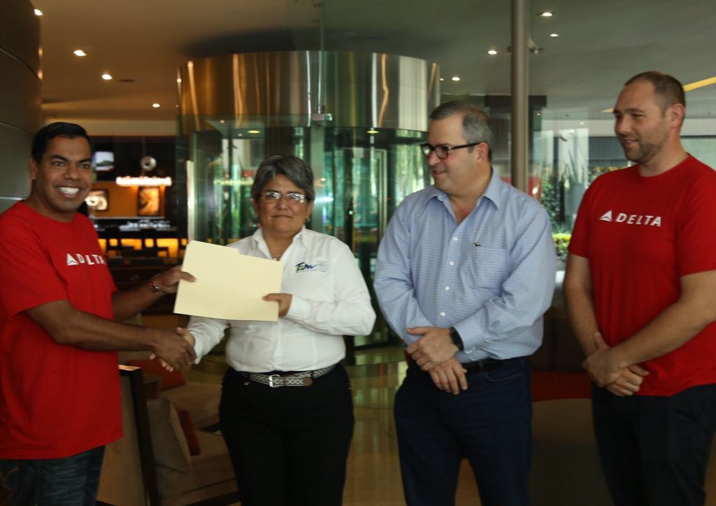 Dona Empresa Medshare equipo hospitalario a SST