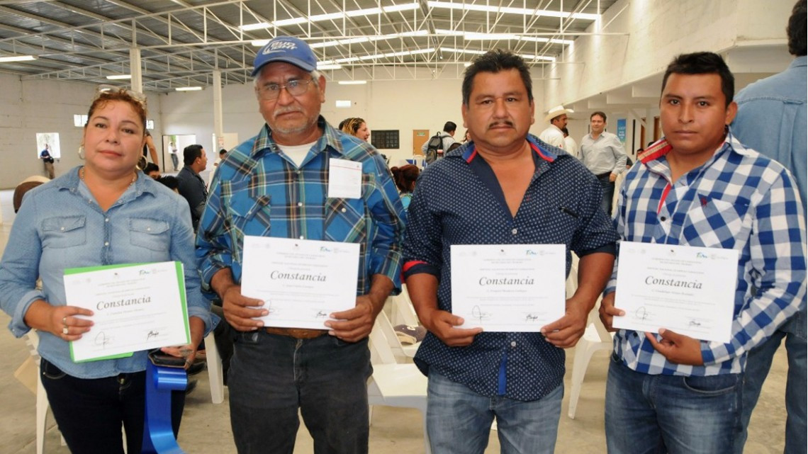 Inauguran Primera Feria de Movilidad Laboral Agrícola, González 2017