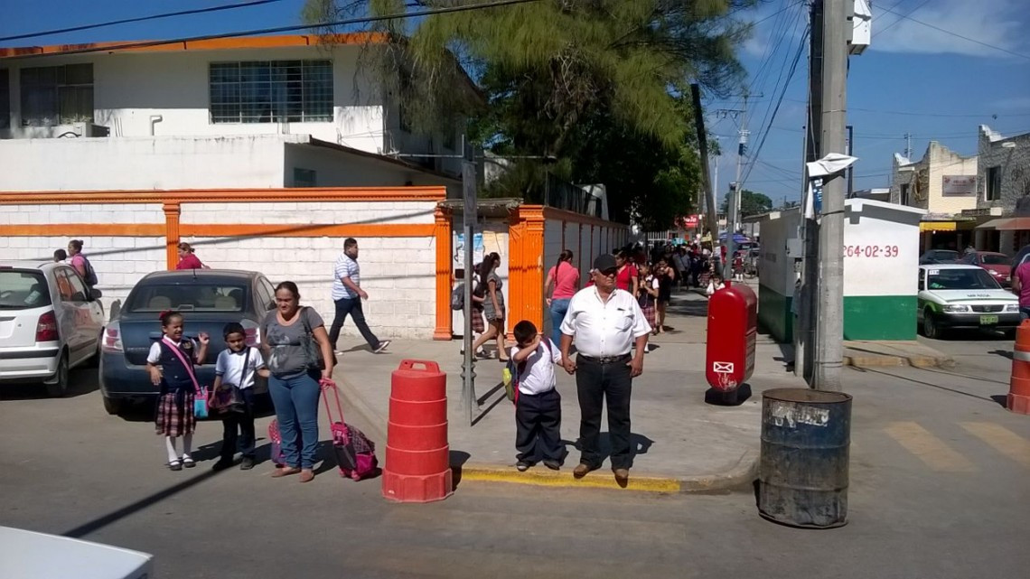 Fuga de gas LP genera evacuación en zona centro