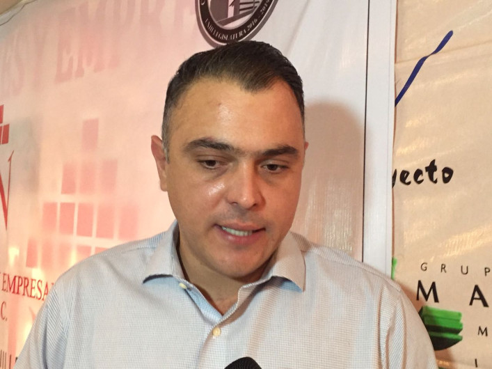 Comparece Iván Robles ante miembros de la UCEN