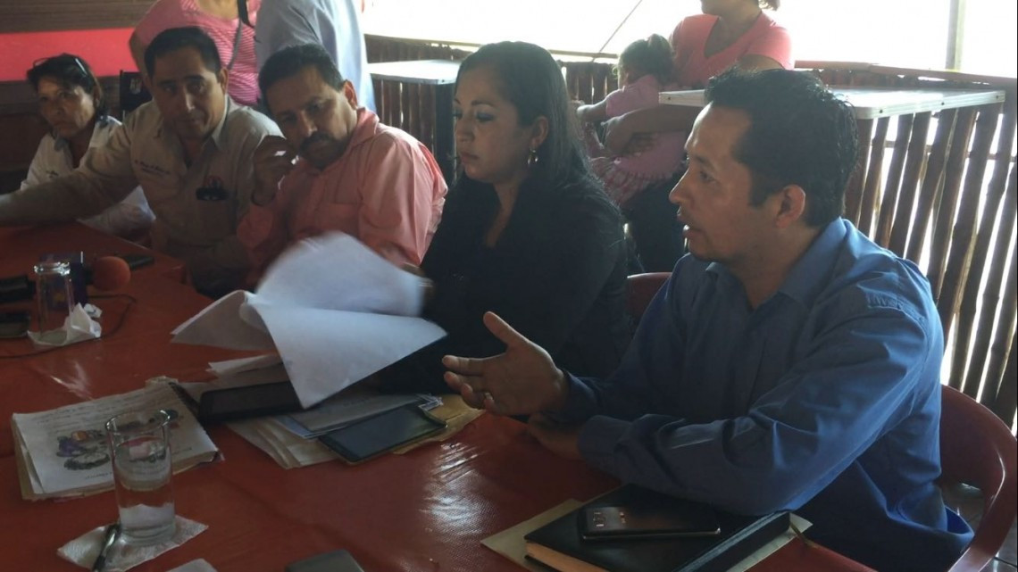 Forman frente común contra el abuso en el cobro de cuotas escolares