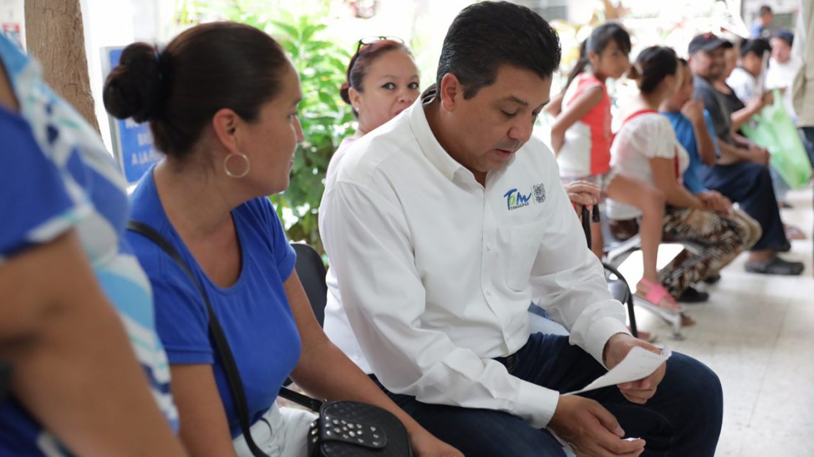 Reciben Hospital General y Centro de Salud visita sorpresa del Gobernador