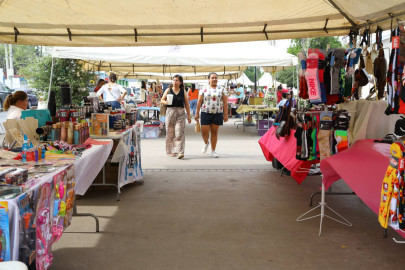 Incentiva gobierno municipal a negocios locales con bazar une edición “Día de las Madres”