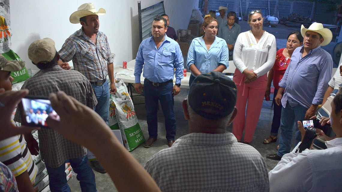 Entregan 8 toneladas de Semilla Certificada de Maíz Tam 2017 