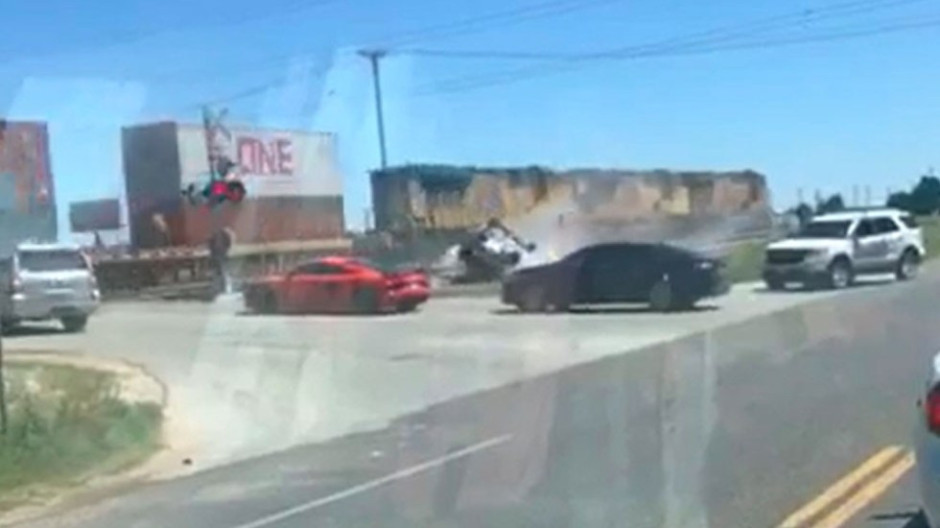  Sheriff de Midland es embestido por tren