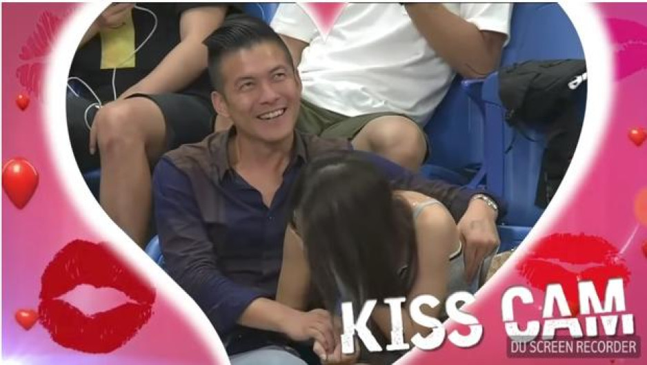 Kiss Cam capta momento bochornoso de pareja 