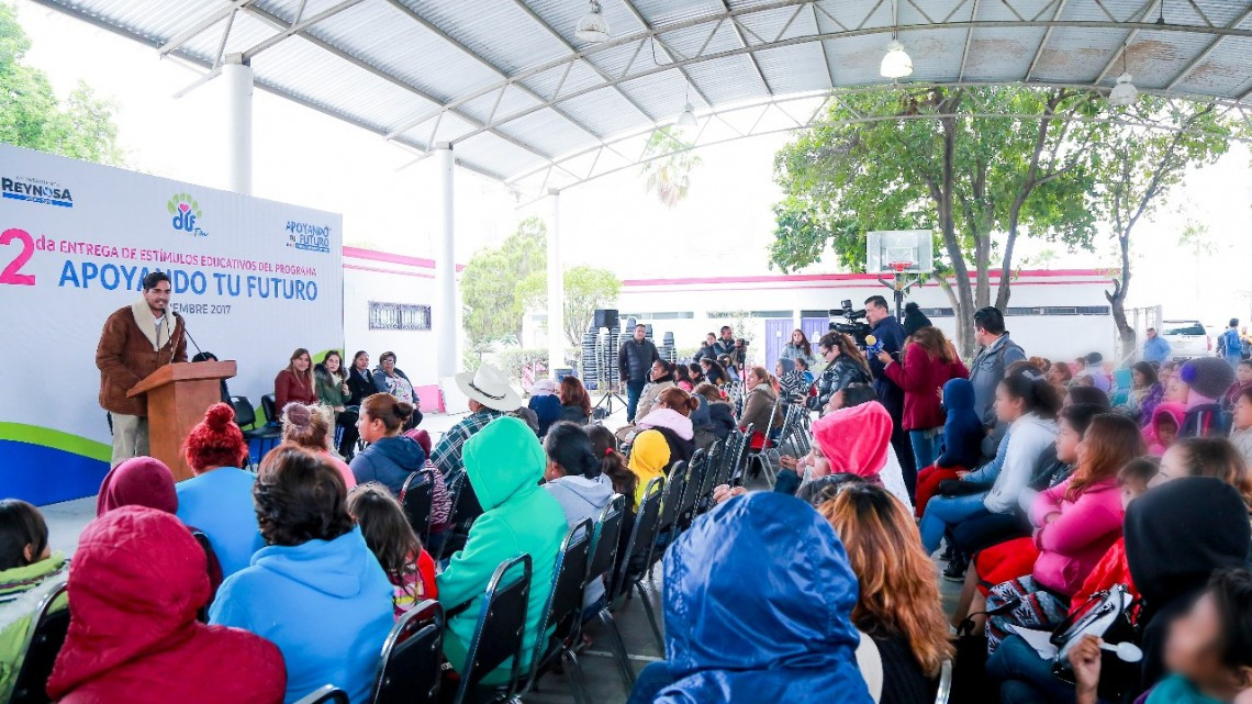 DIF beneficia a 233 menores con "Apoyando tu futuro"