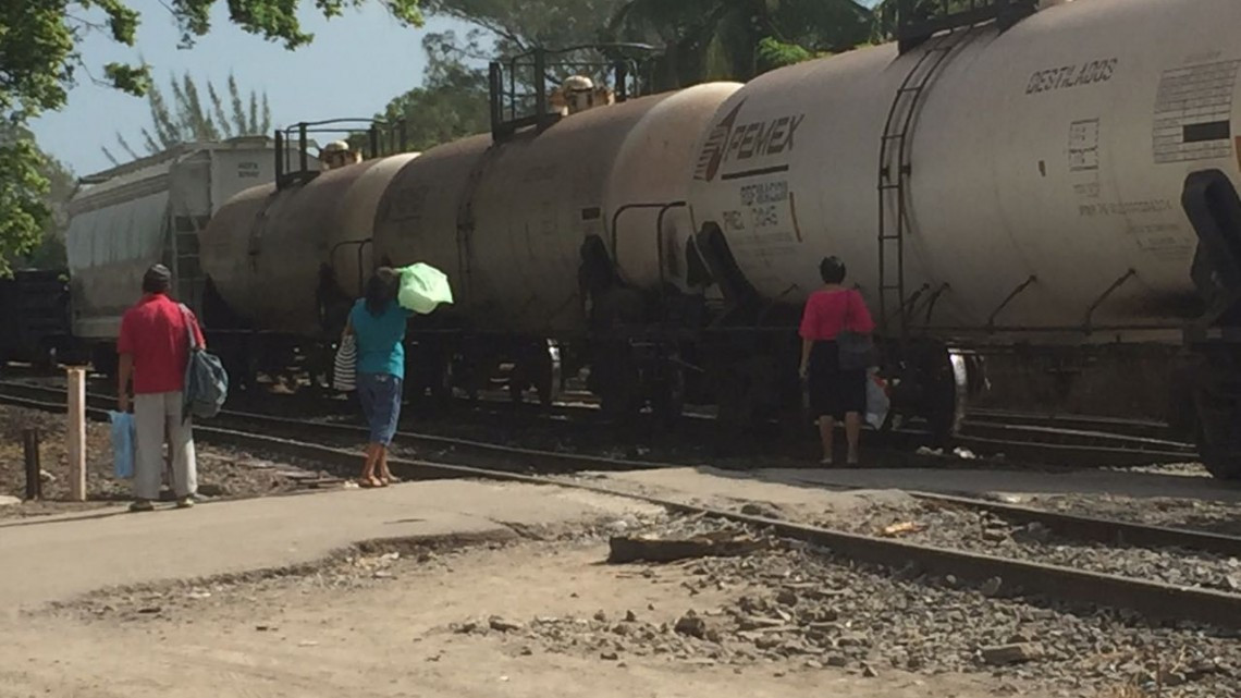 Ferrocarrileros piden respetar cruces de tren