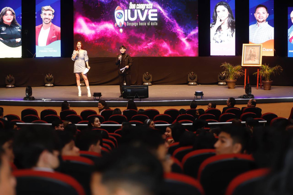 Viven estudiantes Noveno Congreso IUVE para jóvenes 