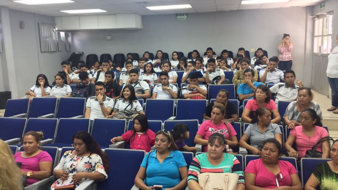 Estalla conflicto en el CBTis 135