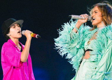 JLo presenta a su hija con el pronombre inclusivo "elle"