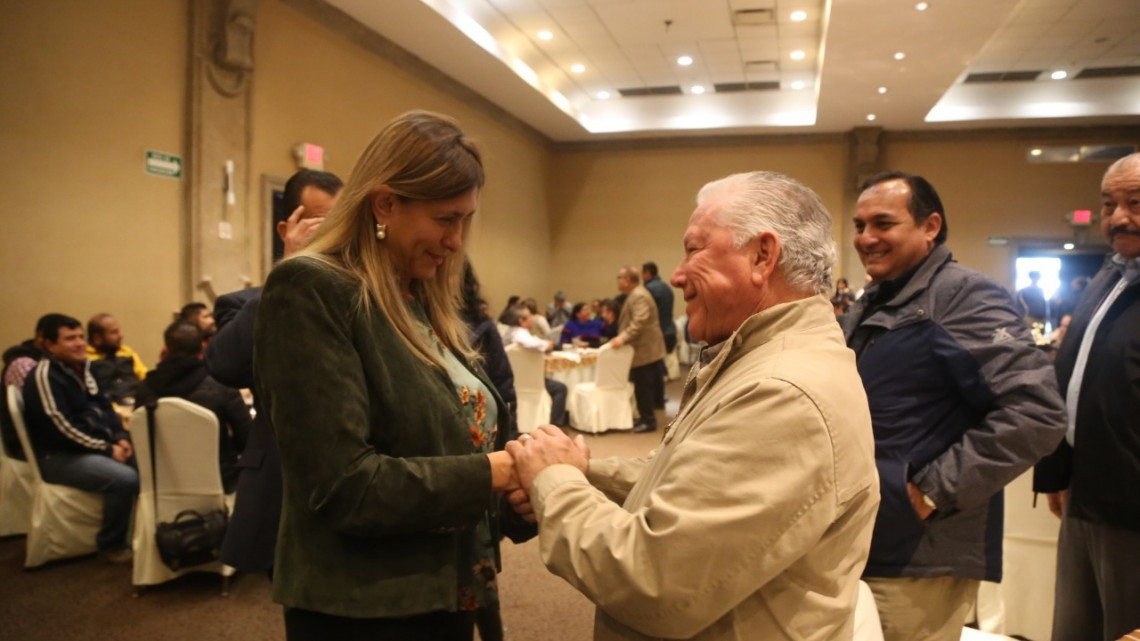 Festejó Maki a comunicadores por el Día del Periodista