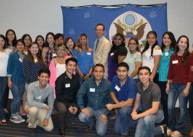 Conforman Consejo Juvenil en Consulado