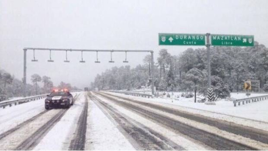 Inician las nevadas en la sierra de Sinaloa y Durango
