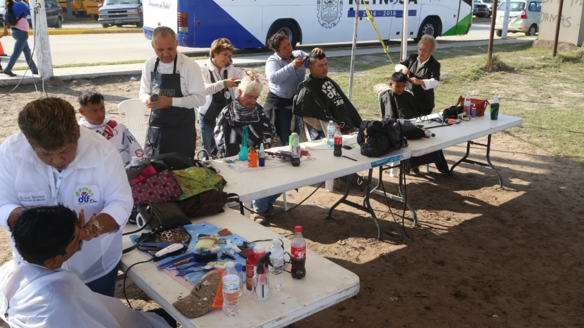 2 mil 500 habitantes se reúnen con Maki Ortiz