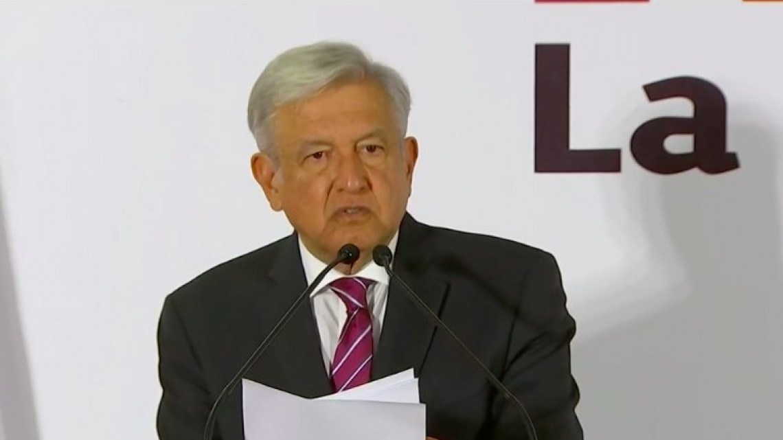 AMLO se registra como precandidato de Morena a la presidencia de la República