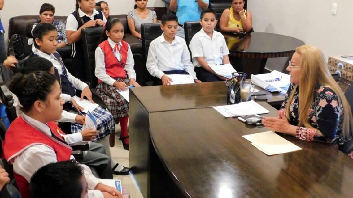 Alcaldesa reconoce talento de alumnos de Altimara