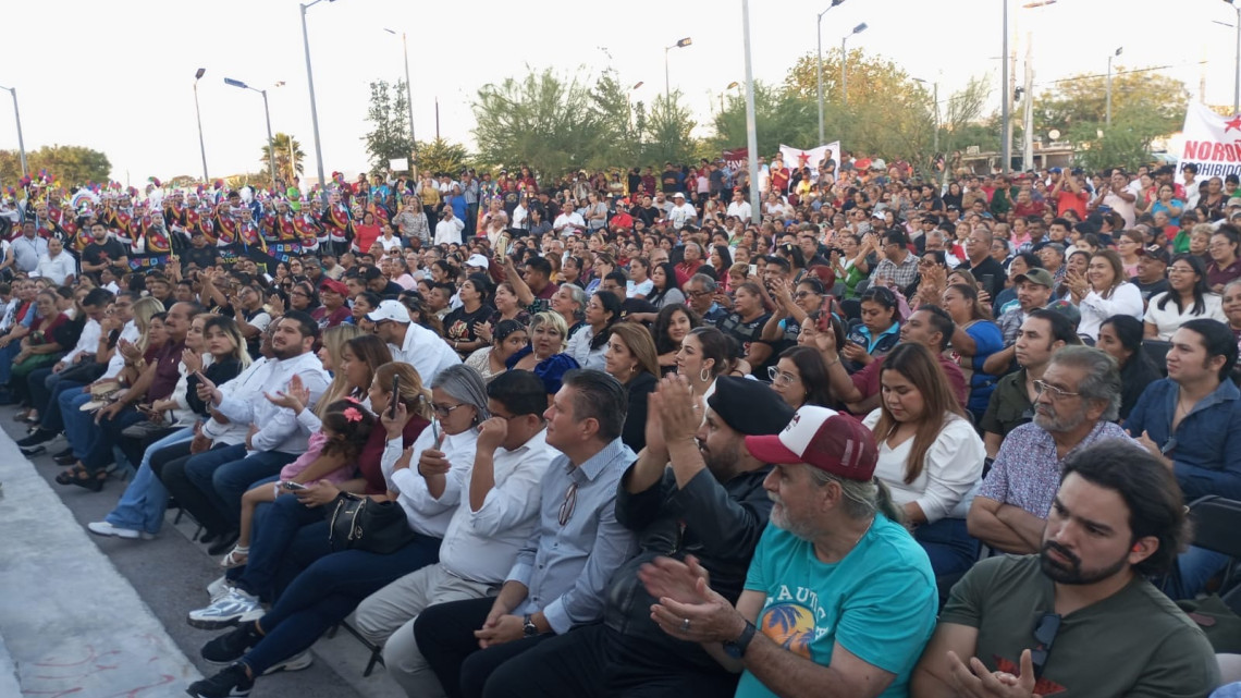 Camioneta de Fernández Noroña se incendia en Gira por Matamoros