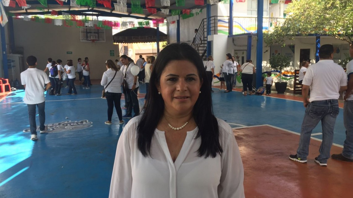 Marchan más de 300 niños por la paz