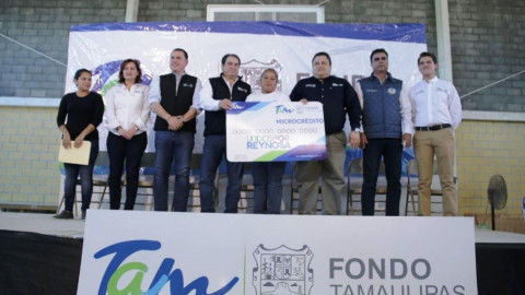 Gobierno del estado entregó 9.7 mdp en créditos a emprendedores