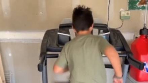 Mamá obliga a sus hijos a caminar 12 mil pasos diarios para jugar videojuegos 