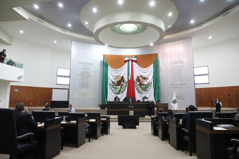 Diputados de oposición advierten que sistema de salud va colapsar 