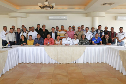 Reconoce Alcalde labor de periodistas