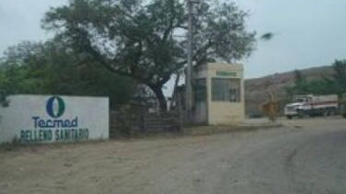 Vigilan que se cumplan las normas ambientales en el relleno sanitario