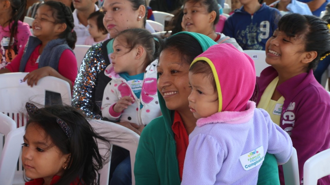 Festejan 102 niños su 'Cumpleaños del Mes'