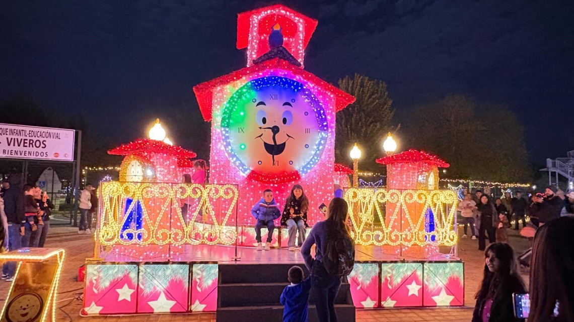 Enciende NLD la Magia Navideña, inauguran el ‘Viveros Mágico 2025’