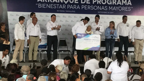 Entrega CDV apoyos del programa “Bienestar para Personas Mayores”