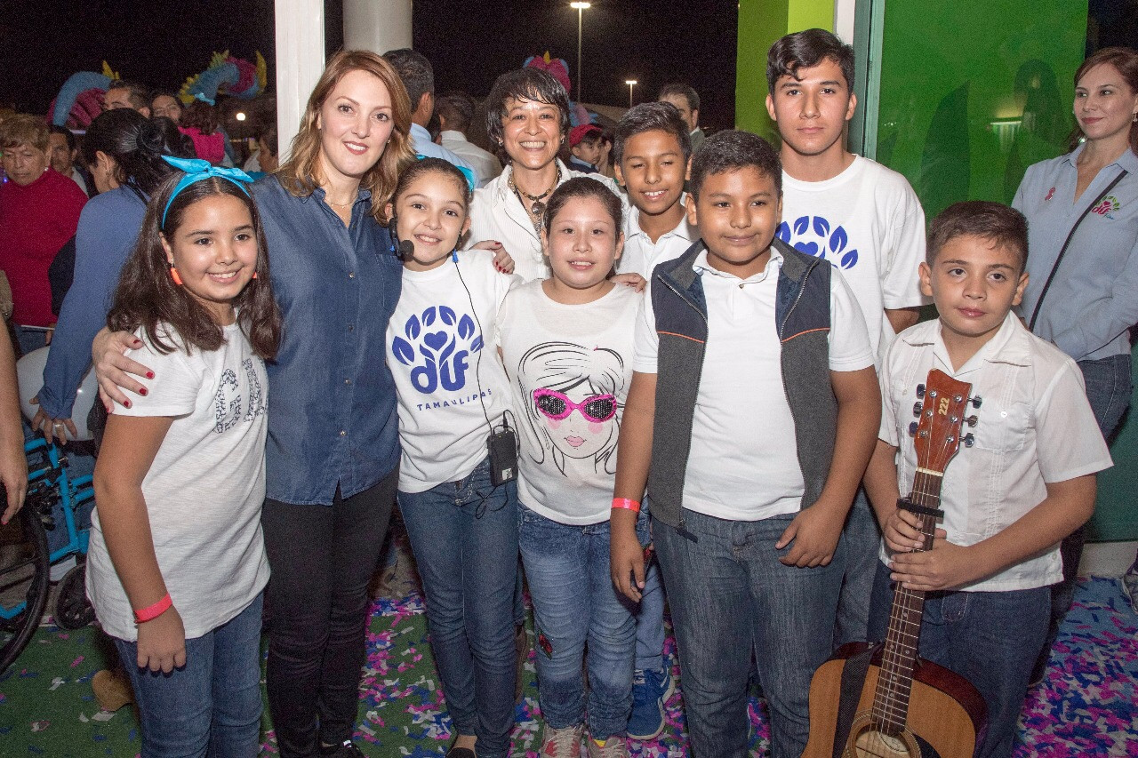 Presenta DIF Estatal a “La Gran Familia” en la Feria Tamaulipas