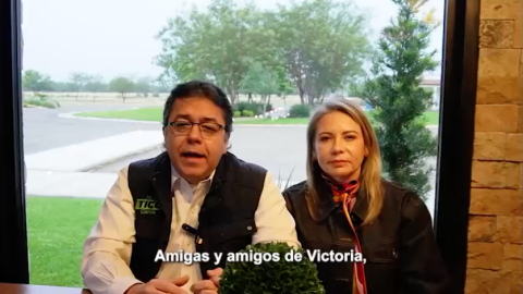 No son tiempos de división, dice Tico García al declinar candidatura y apoyar a Lalo Gattás