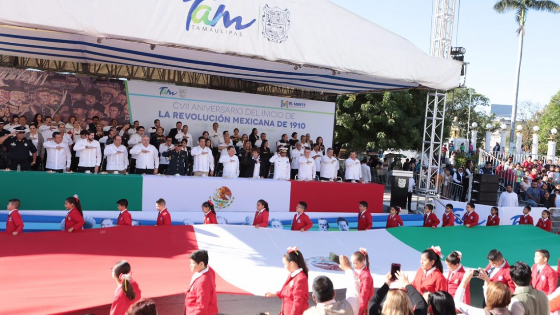 Gobernador conmemora revolución mexicana con desfile
