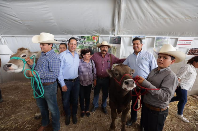 Gobernador de Tamaulipas impulsará apoyo con el sector ganadero